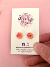 Load image into Gallery viewer, Donut studs