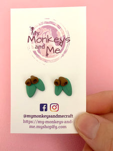 Gum nut studs