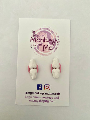 Knee joint studs